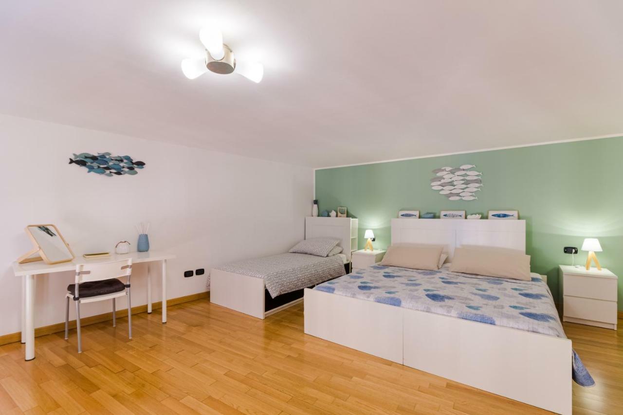 Appartement Modern House à Naples Extérieur photo