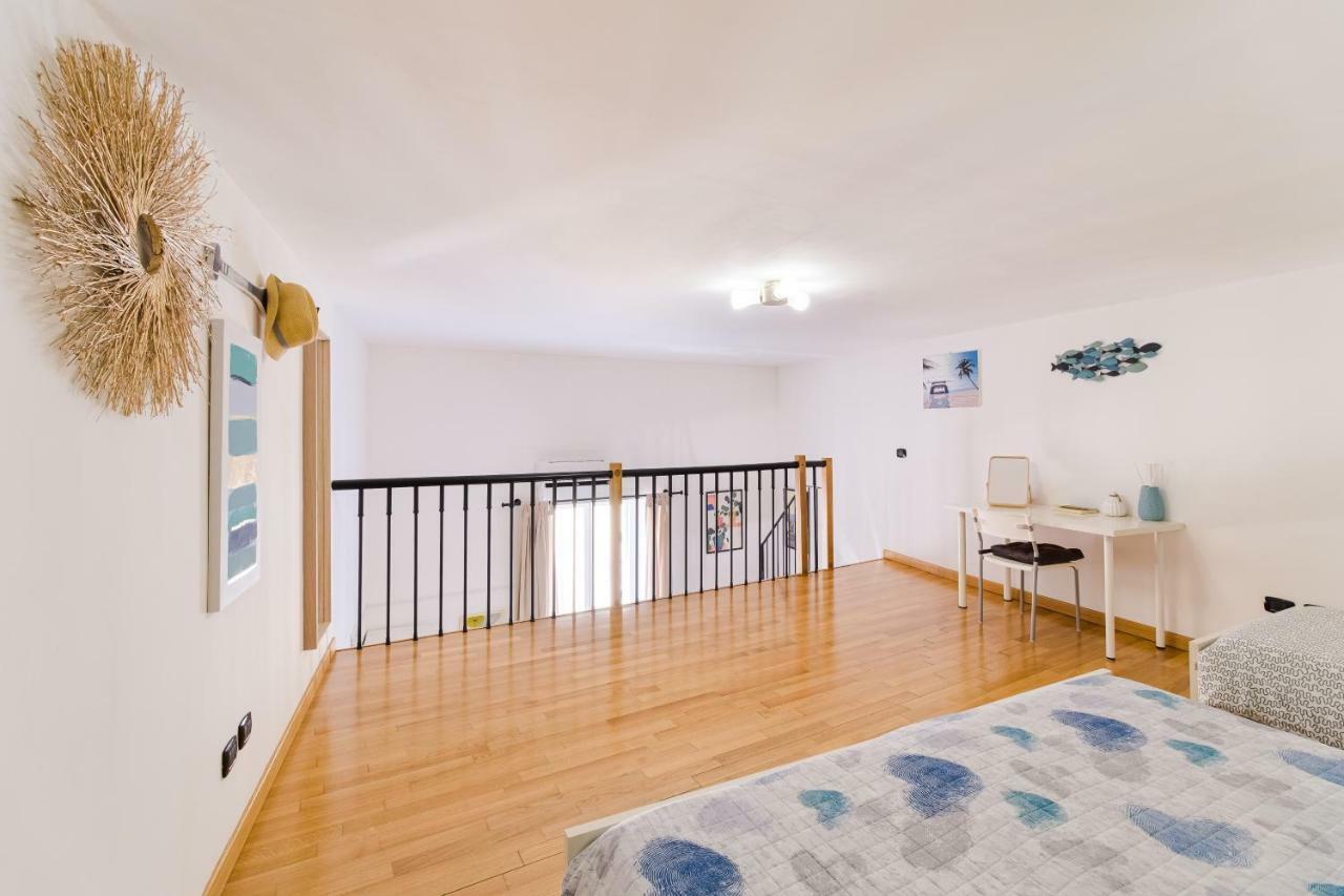 Appartement Modern House à Naples Extérieur photo